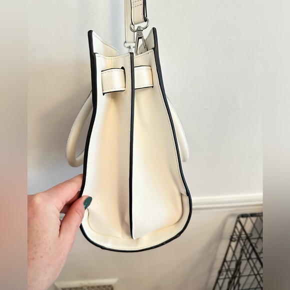 Cream Aldo Purse with black piping. Great used condition - work bag - Picture 4 of 9